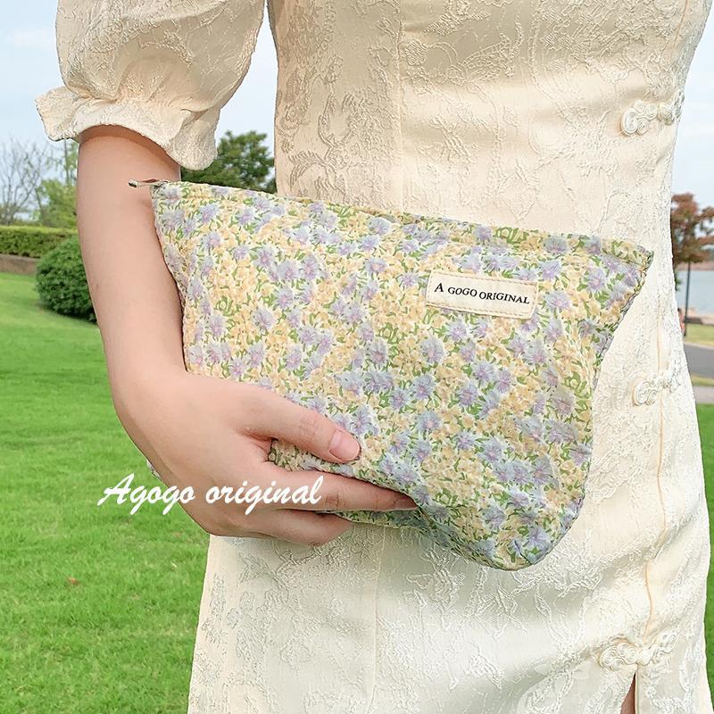 Floral Daisy Large Capacity Carrying Skin Care Bags