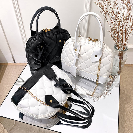 Women's Winter Fashion Retro Design Diamond Embroidered Handbags