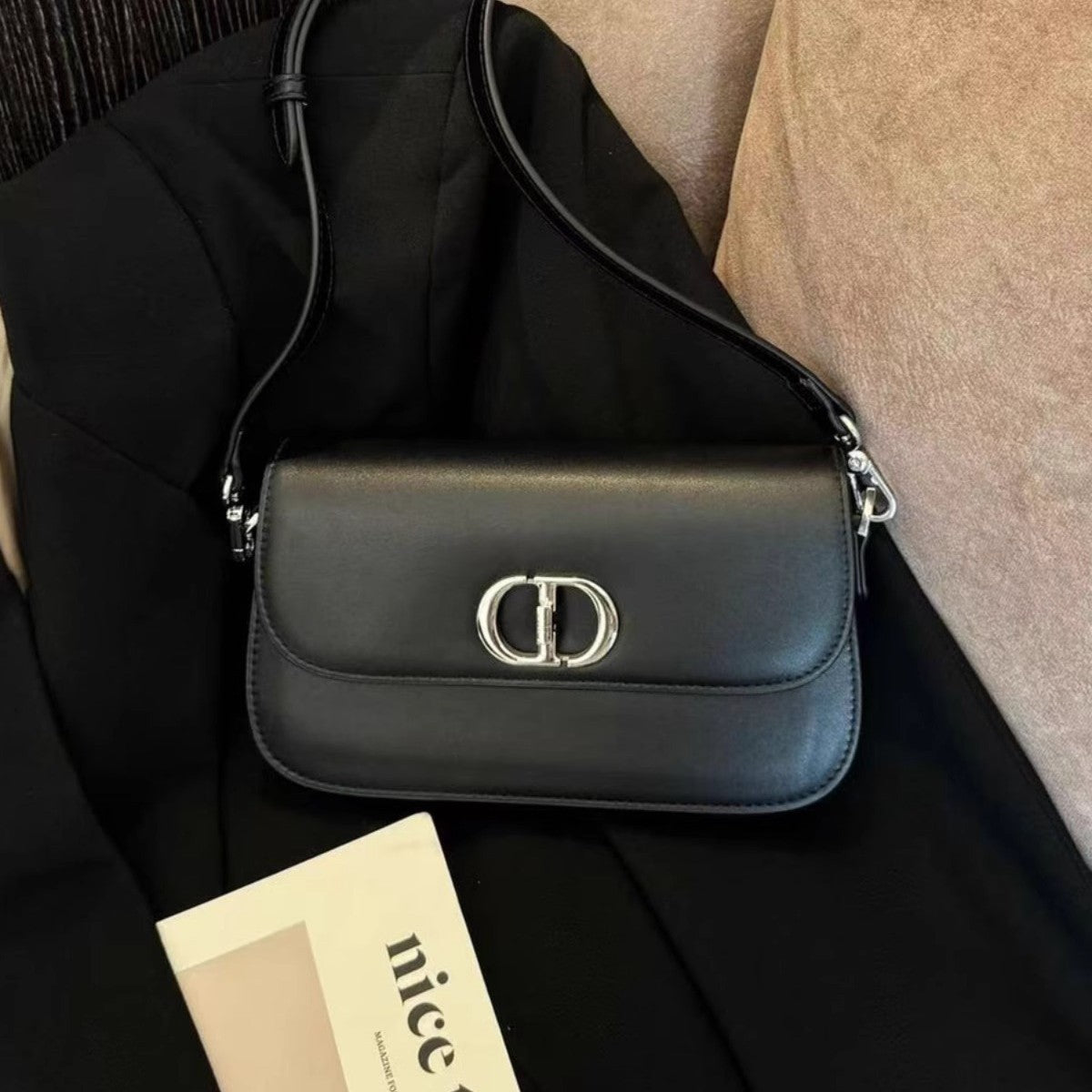 Women's Underarm Hand Holding Chain Fashion Trendy Light Small Square Bags