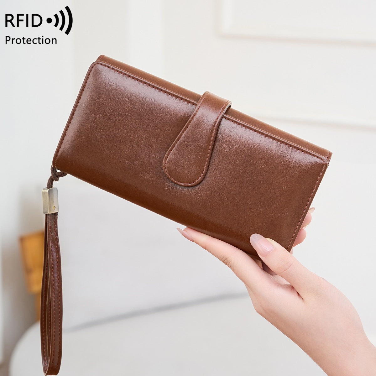 Women's Swiping Oil Wax Leather Long Vintage Ladies Wallet