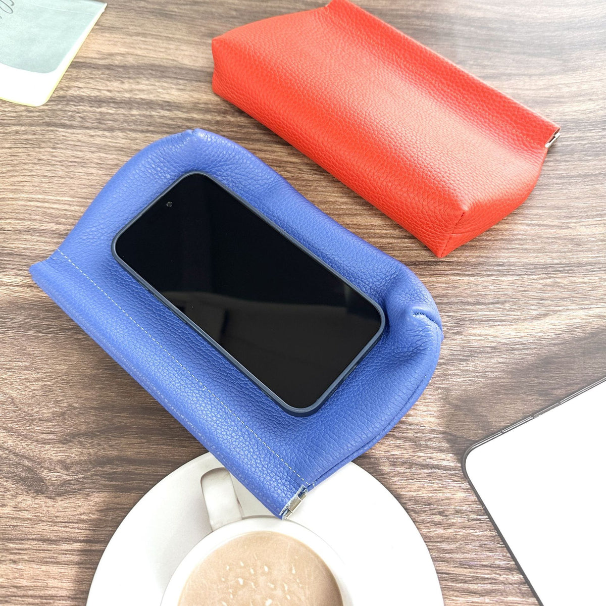 Women's Style Leather Large First Layer Cowhide Storage Self-closing Bags