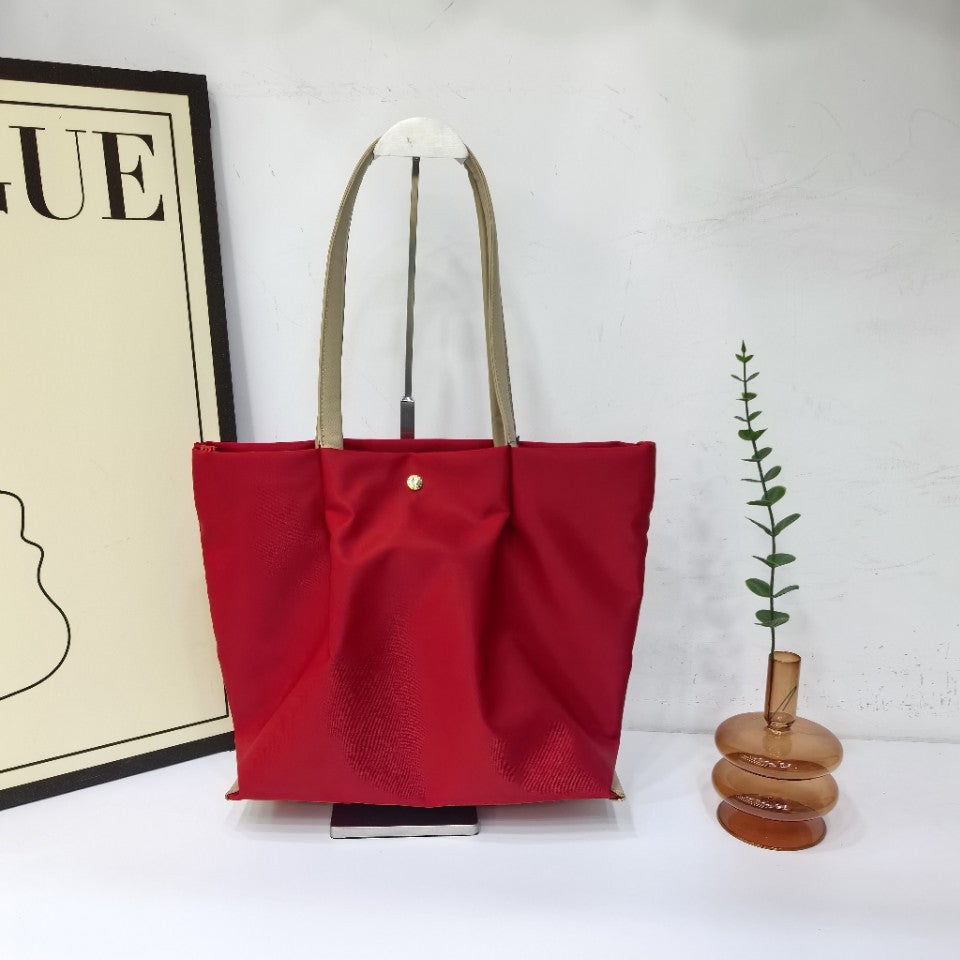 Beautiful Pretty Women's Nylon Waterproof Runaway Women's Shoulder Bag