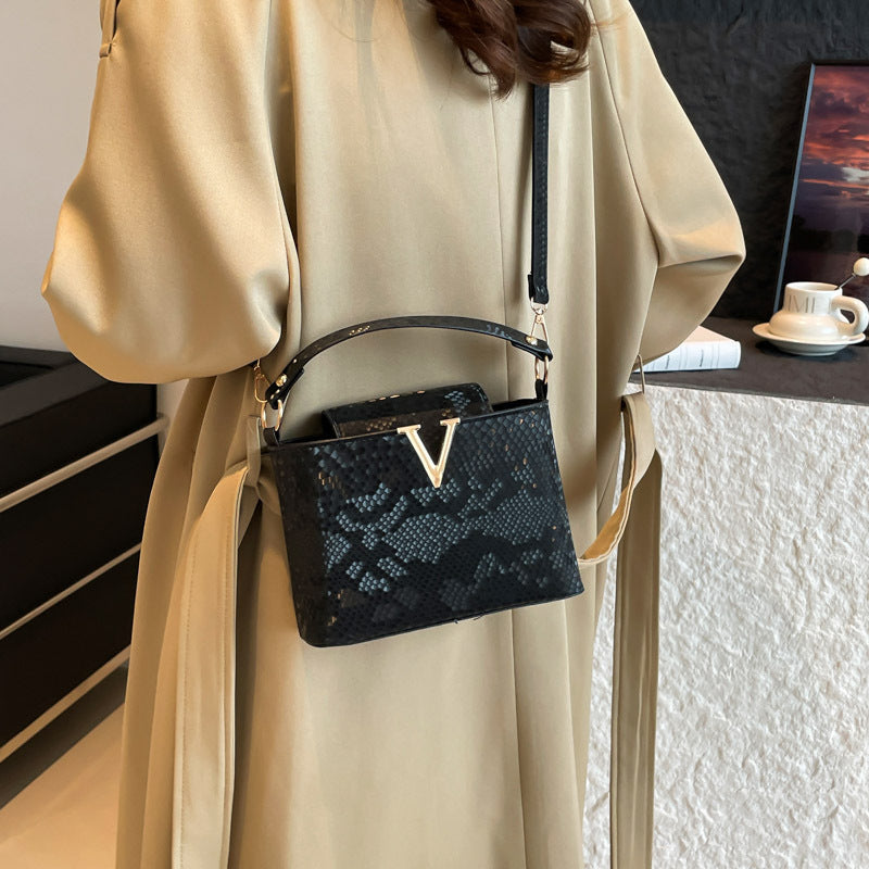 Capacity Solid Color Snake Pattern Summer Letter Hardware Texture Women's Shoulder Bag