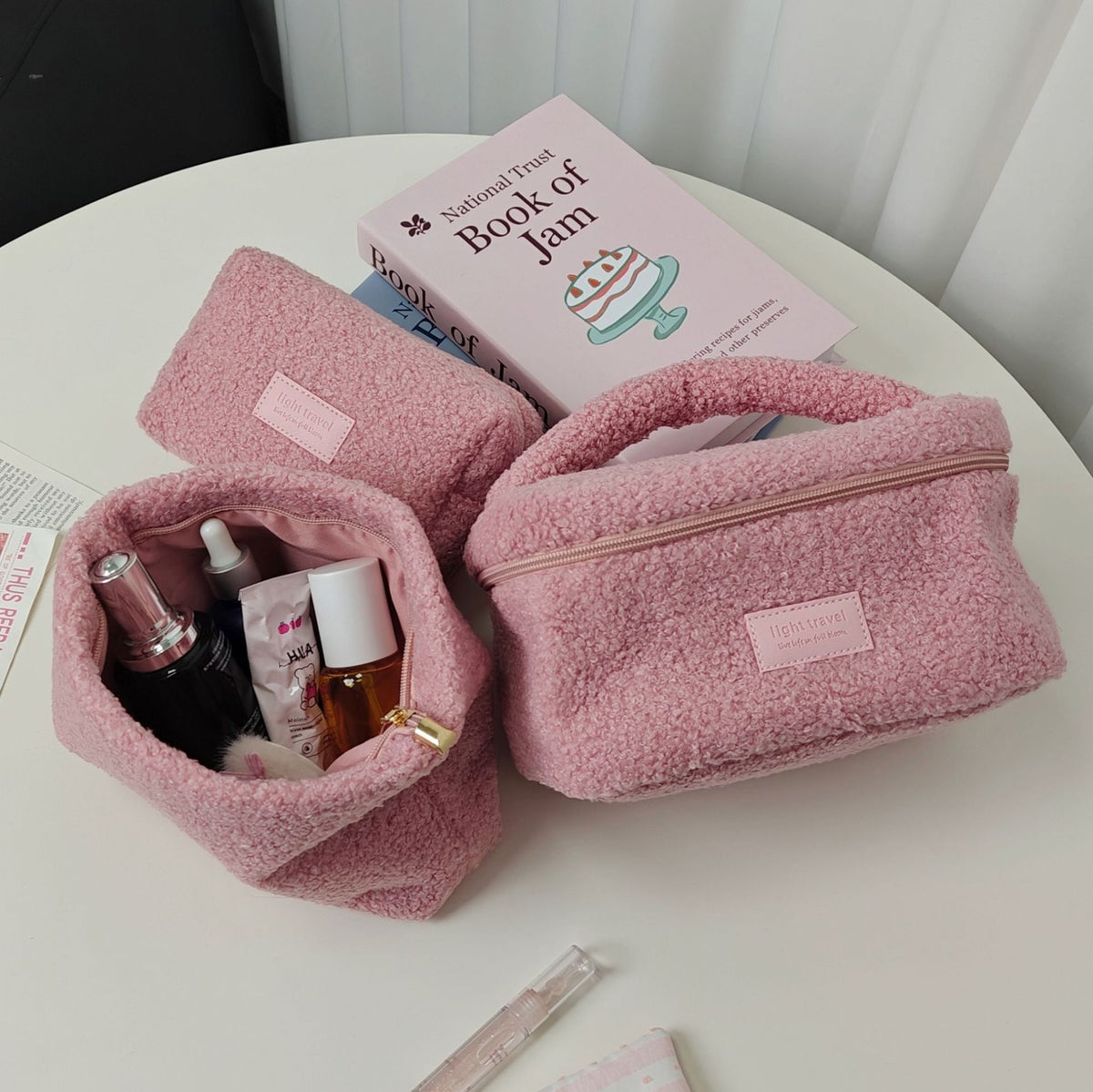 Simple Solid Color Furry Portable Large Capacity Toiletry Cosmetic Bags