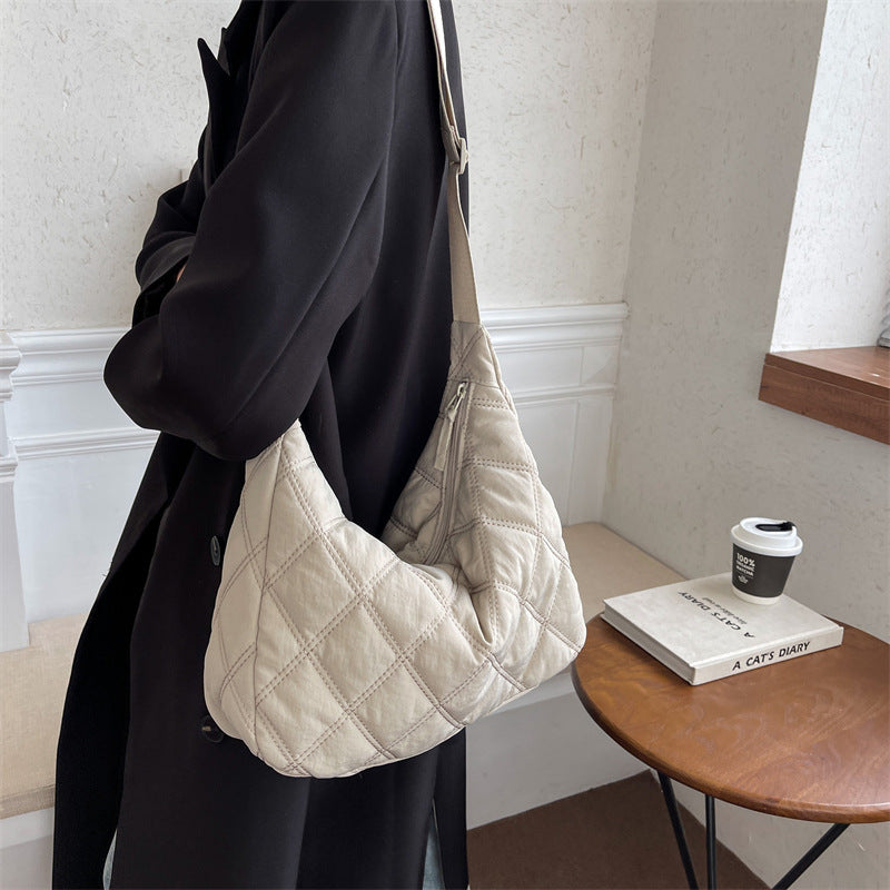 Women's Down Dumpling Rhombus Versatile Large Capacity Crossbody Bags