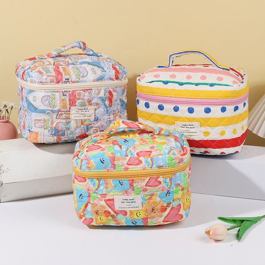 Casual Portable Floral Large Capacity Quilted Cosmetic Bags