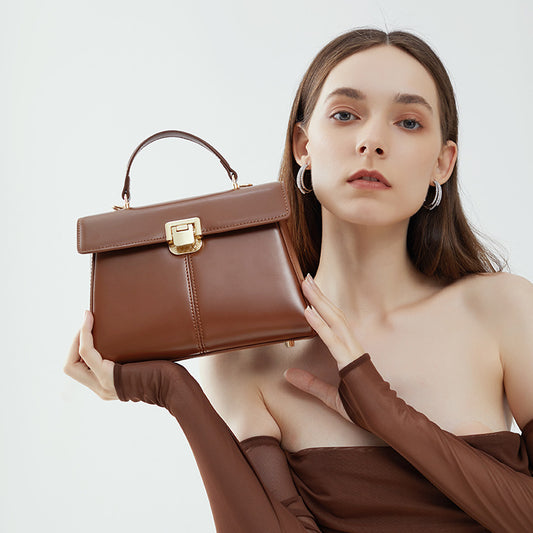 Vachette Clasp Commuter Leather Kelly Advanced Handbags