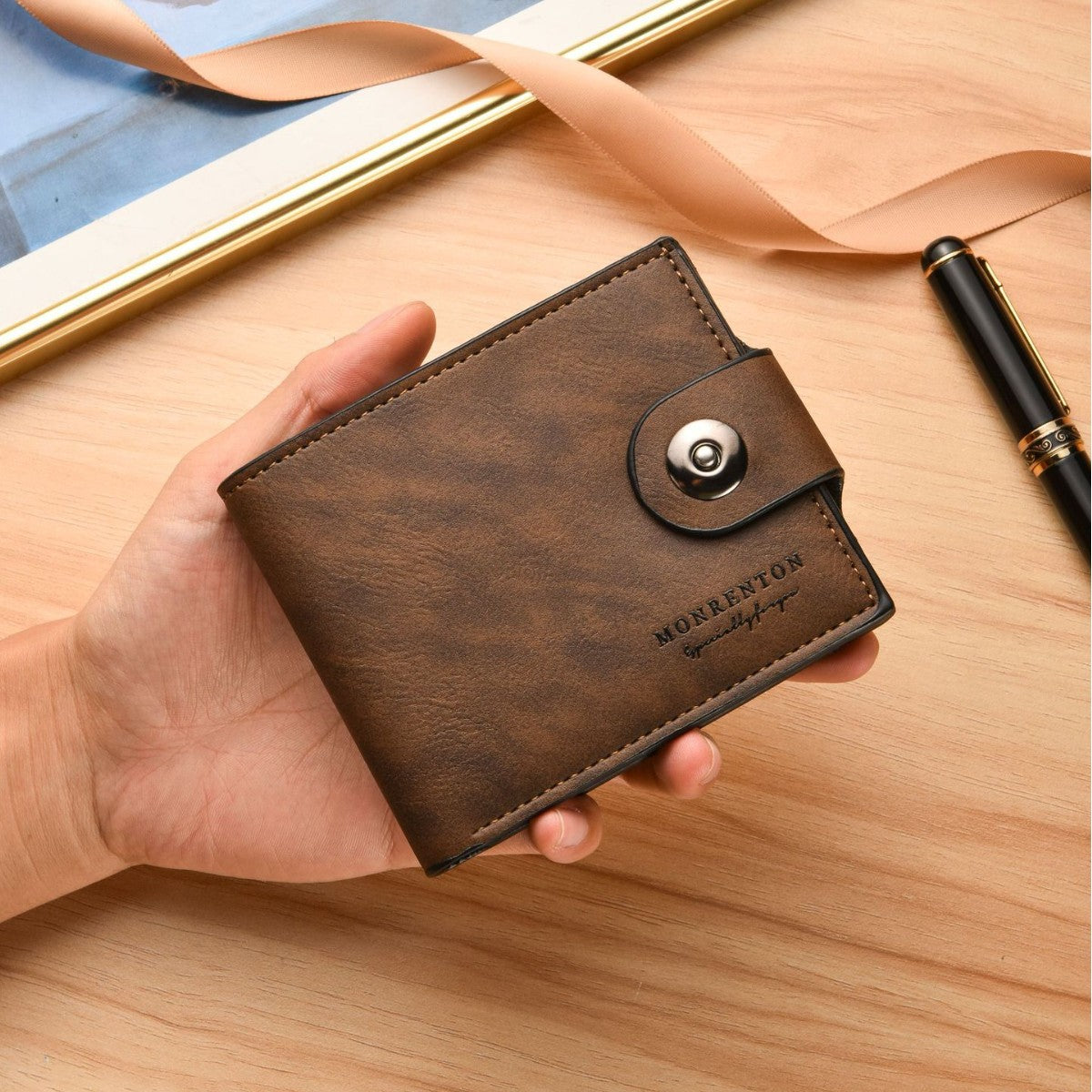 Men's Magnetic Snap Thin Multiple Slots Retro Men's Wallet
