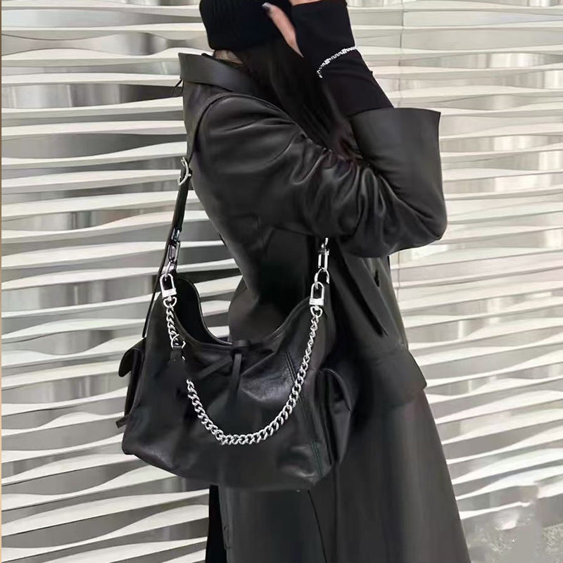 Women's Layer Cowhide Fashion Chain Black Warrior Women's Shoulder Bag