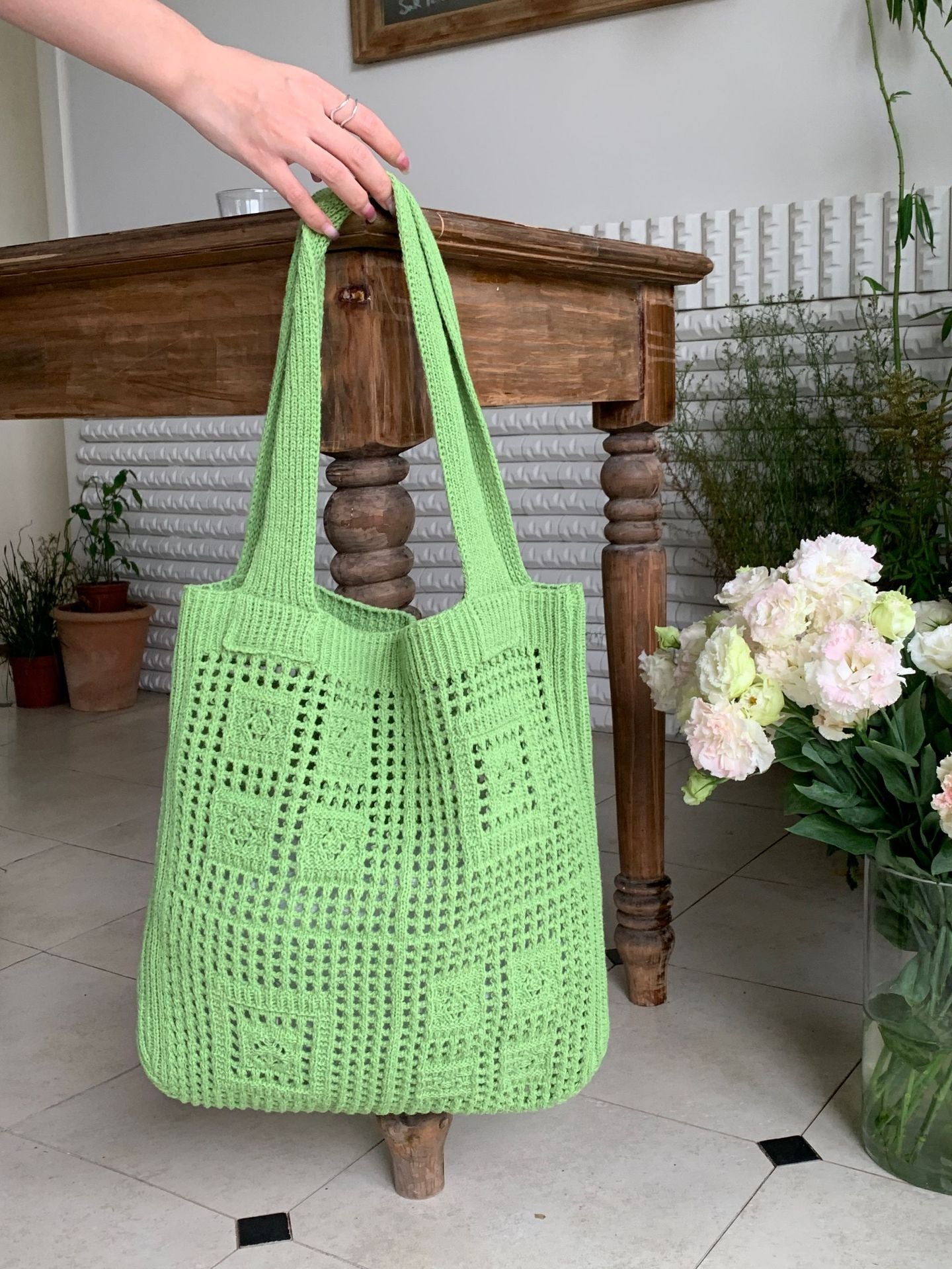 Women's Retro Mesh Hollow Out Hand-woven Wool Shoulder Bags