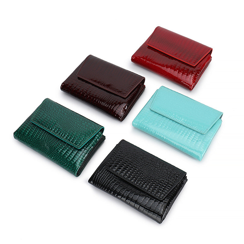 Women's Short Leather High-grade Paint Magnetic Snap Ladies Wallet