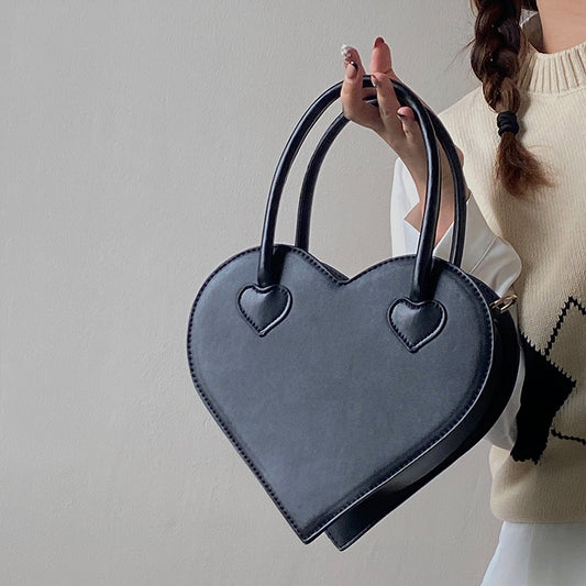 Women's Niche Heart Shape Fashion Simple Retro Shoulder Bags
