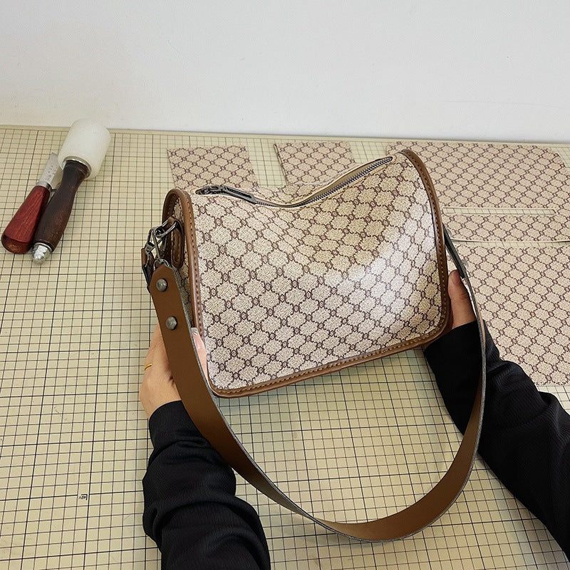 Pure Color Couple Homemade Handmade Material Woven Advanced Texture One Shoulder Bags