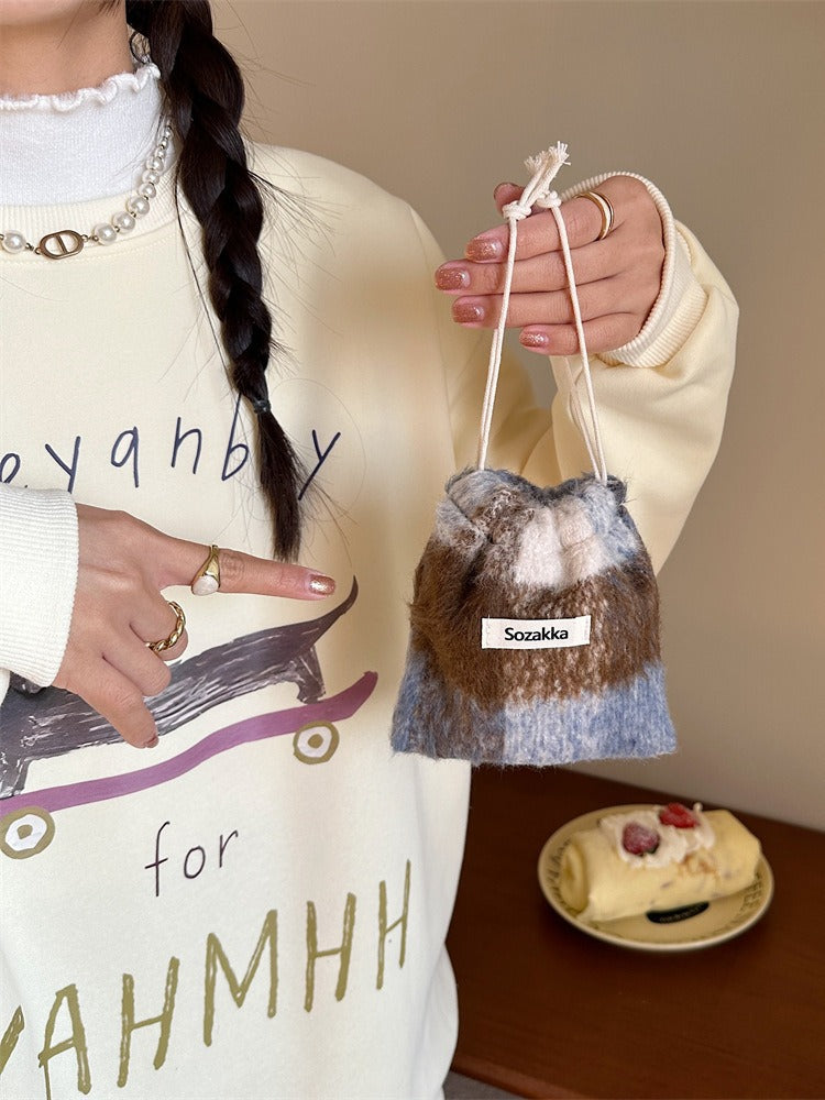 Glamorous Woolen Buggy Cloth Portable Makeup Cosmetic Bags