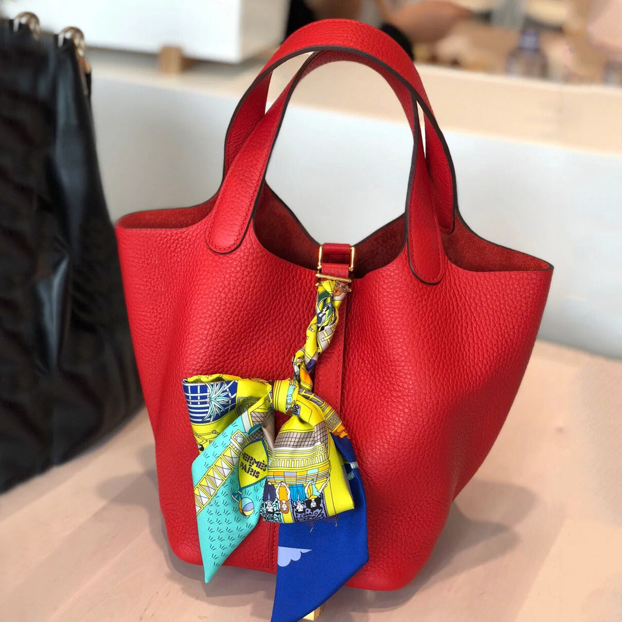 Women's Color Matching Vegetable Basket Cowhide Litchi Grain First Handbags