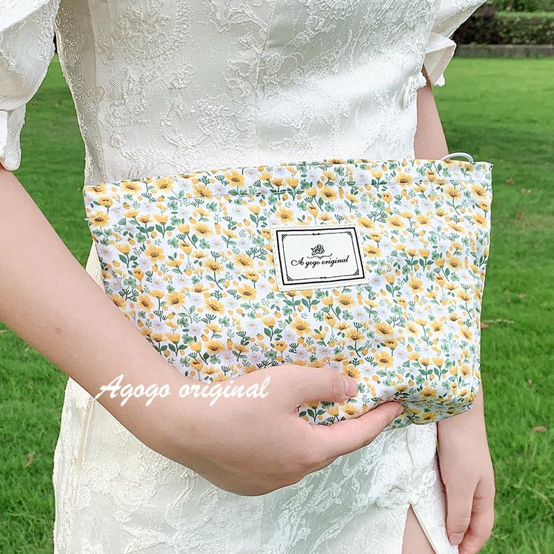 Floral Daisy Large Capacity Carrying Skin Care Bags