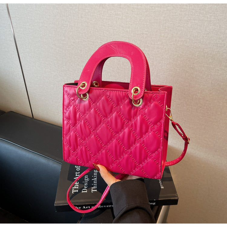 Women's Capacity Fashionable Stylish Texture Indentation Diamond Fashion Contrast Color Handbags
