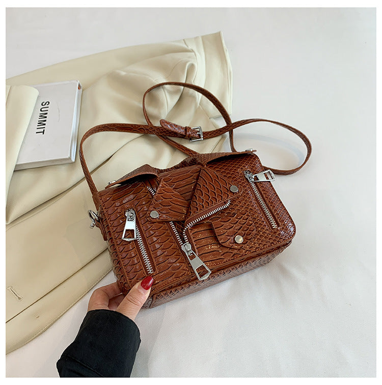 Women's Individual Clothes Korean Fashion Rivet Women's Messenger Bag
