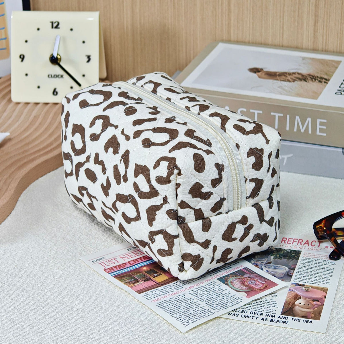 Bear Printing Vertical Large Capacity Portable Pillow Cosmetics Makeup Bag