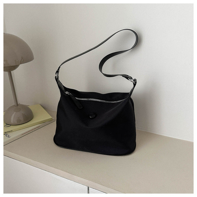 Women's Underarm Oxford Cloth Advanced Texture Solid Color Simple Commute Women's Shoulder Bag