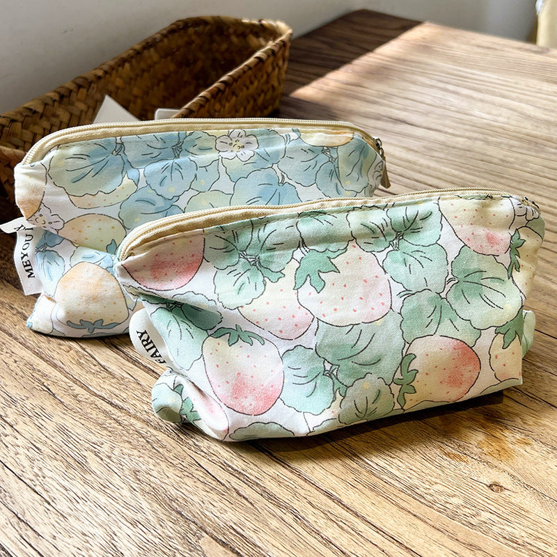 Fresh Sweet Cute Strawberry Clutch Fabric Wash Bags