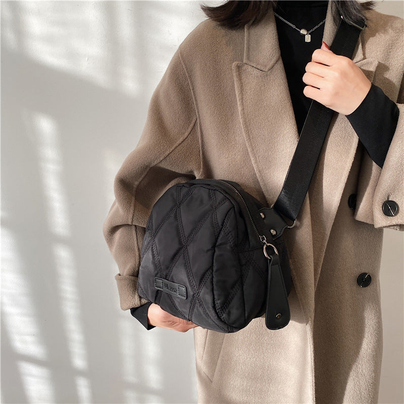 Women's Capacity Western Style Rhombus Shell Wide Shoulder Bags