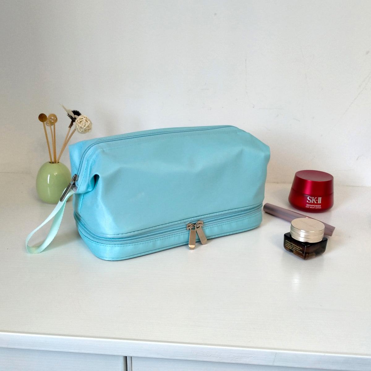 Dry Wet Separation Large Capacity Portable Cute High-grade Hand-held Super Makeup Bag