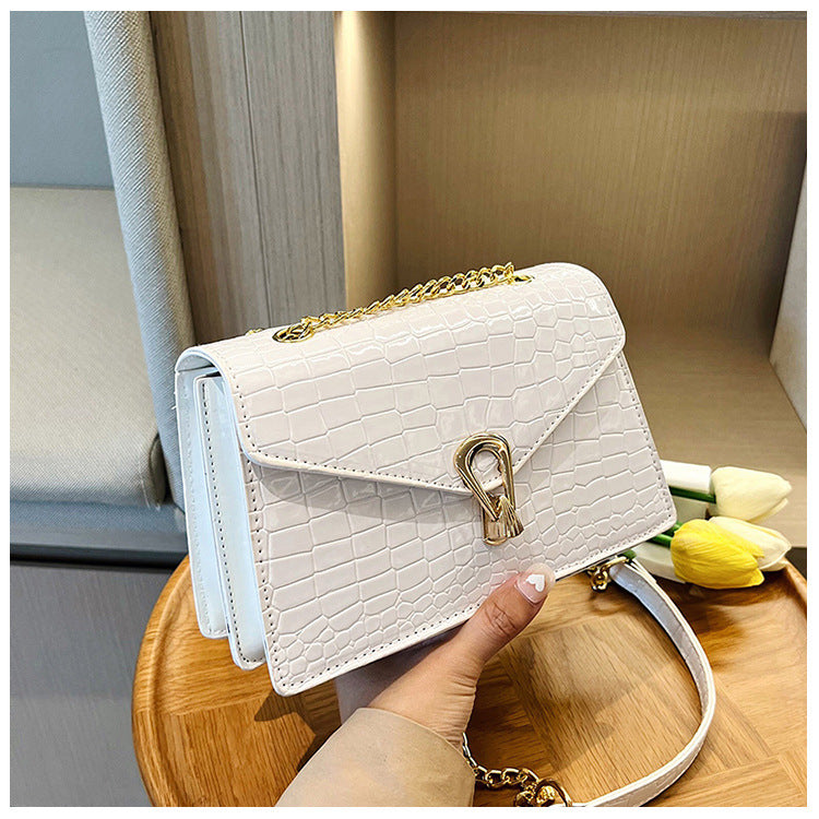 Women's Red Crocodile Pattern Chain Springtide Flow Crossbody Bags