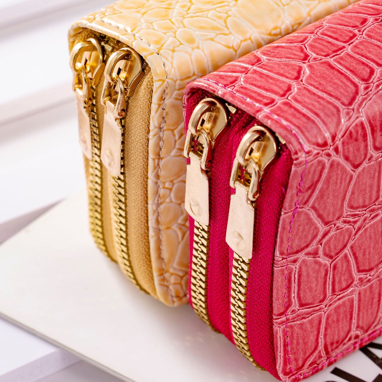 Women's Crocodile Pattern Organ Double Zipper Fashion Large Card Holder