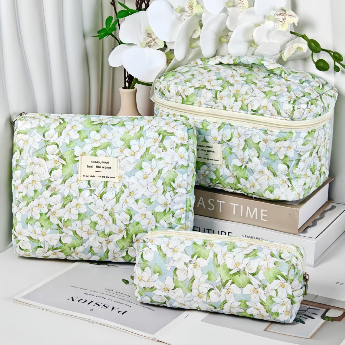 Large Capacity Portable Polyester Cotton Thickened Makeup Bag