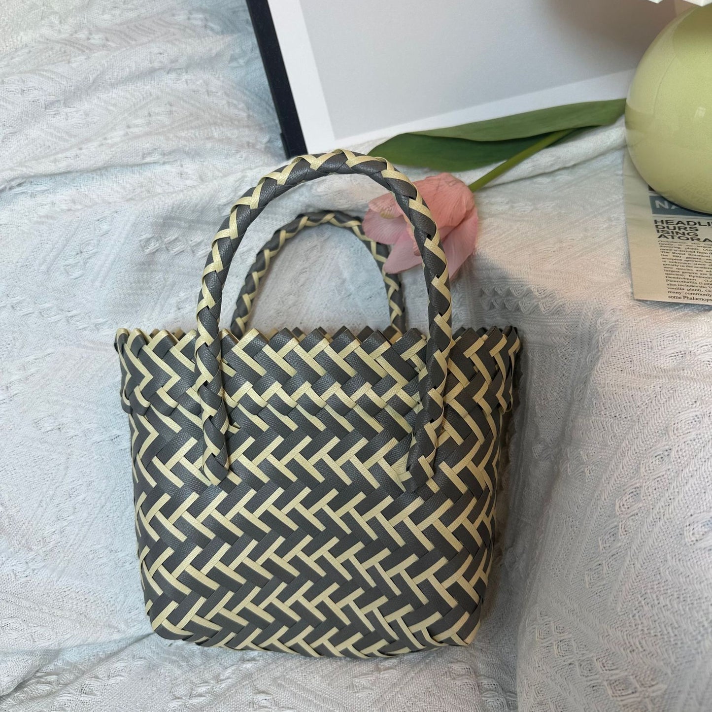 Style Fashion Simple Color Matching Portable Handbags