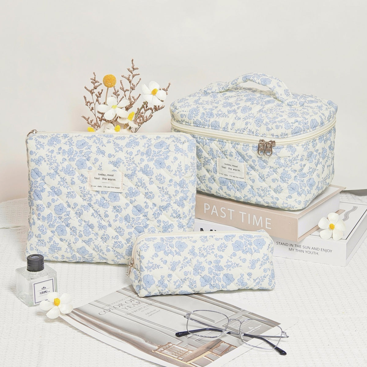 Large Capacity Portable Cosmetics Storage Hand Wash Makeup Bag