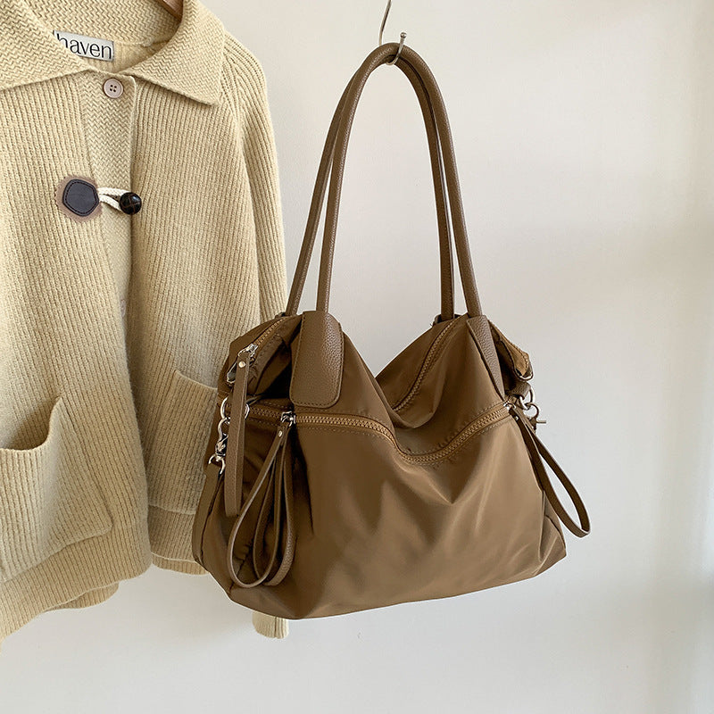 Fashionable Large Capacity Underarm Nylon Cloth Lightweight Commuter Women's Shoulder Bag