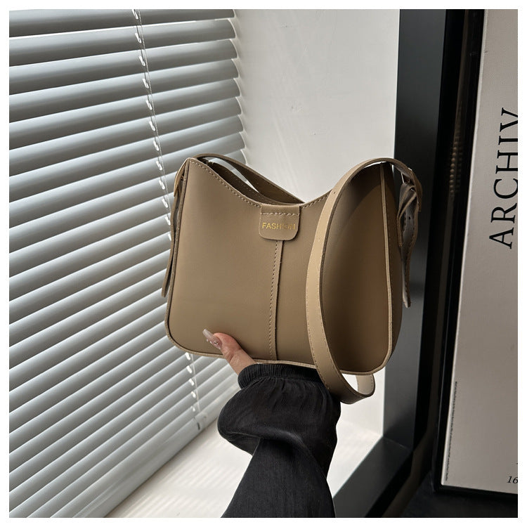 Women's Retro Textured Fashion Large Capacity Solid Color Women's Shoulder Bag