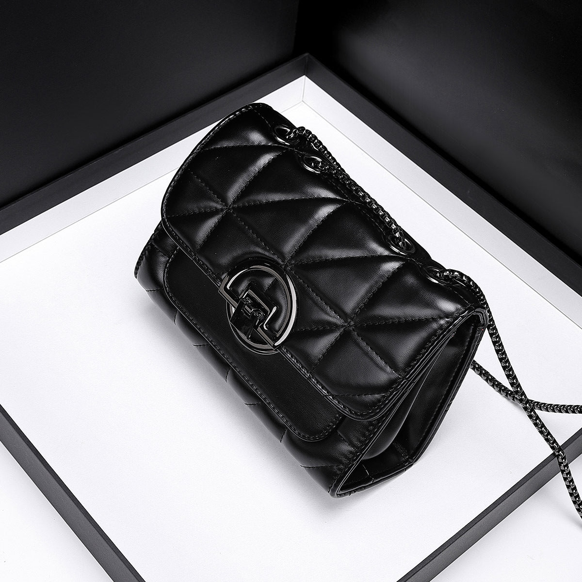 Women's Spring Stylish Good Texture Chain Rhombus Bags