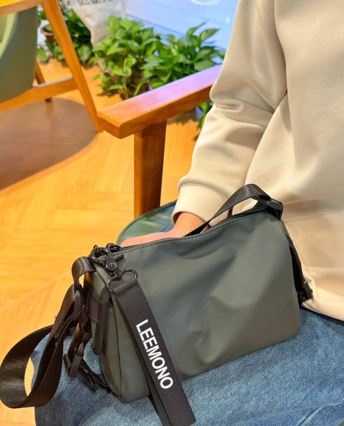 Women's Lightweight Waterproof For Pillow Fashion Commuter Women's Messenger Bag