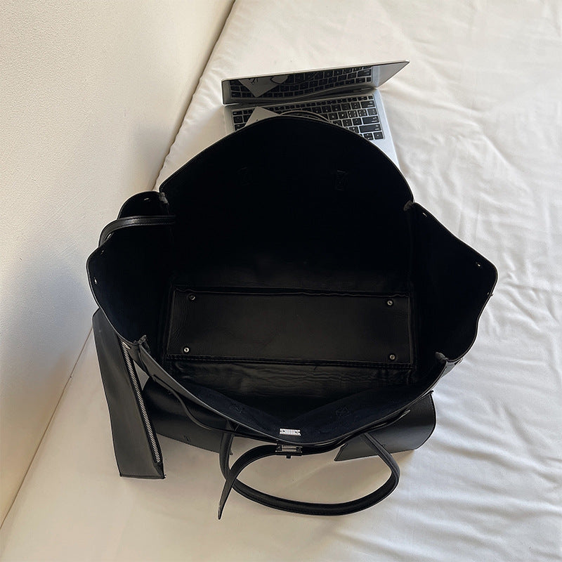 Neutral Hot Motorcycle Large Capacity Commuter One Combination Punk Wings Women's Shoulder Bag