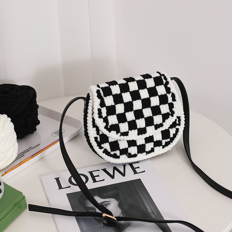 Women's Finished Hand-woven Material Kit Couple Girlfriends Gift Grid Women's Messenger Bag