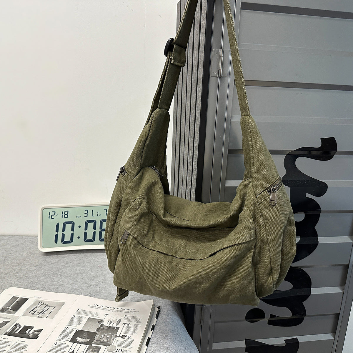 Simple Leisure Washed-out Canvas Practical Commuter Women's Messenger Bag