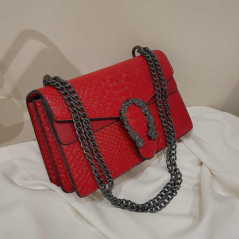 Fashion Women's Snake Pattern Underarm Chain Women's Messenger Bag