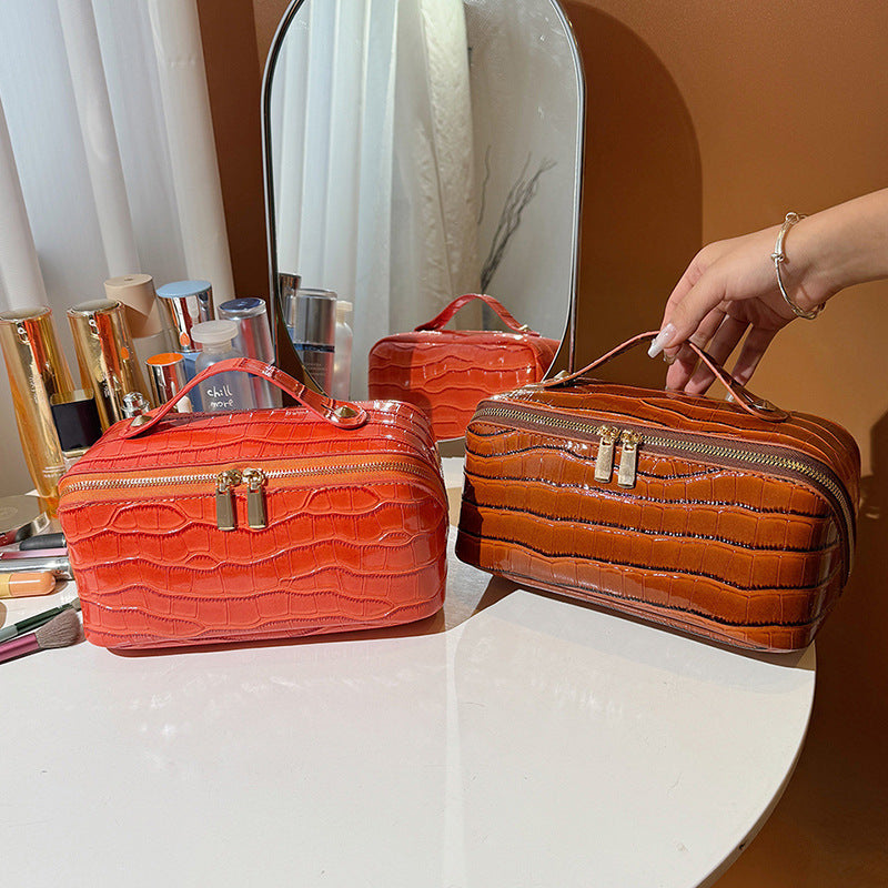 Leather High-grade Crocodile Pattern Cosmetics Storage Makeup Bag