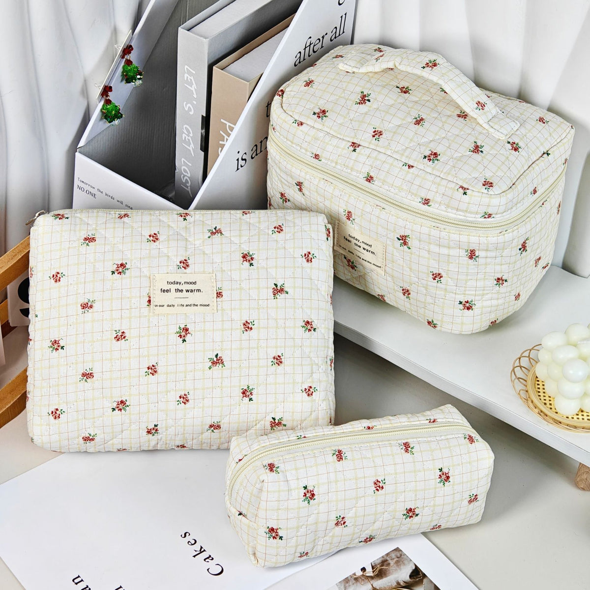 Large Capacity Portable Cosmetics Storage Hand Wash Makeup Bag