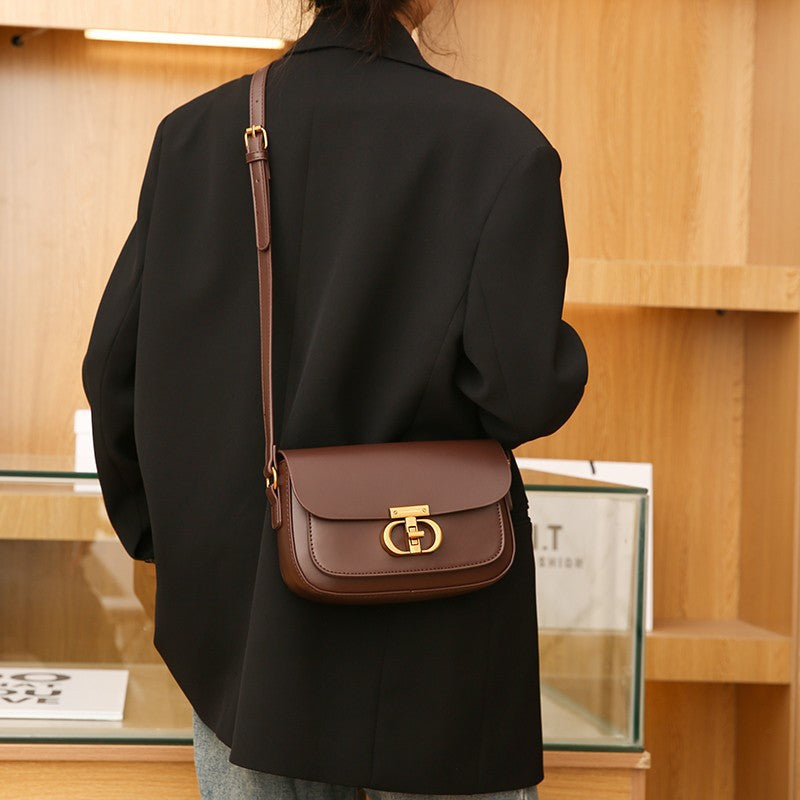 Women's Solid Color Fashion Textured Retro Popular Chain Shoulder Bags