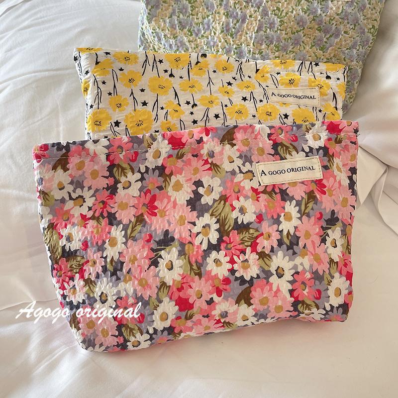 Floral Daisy Large Capacity Carrying Skin Care Bags