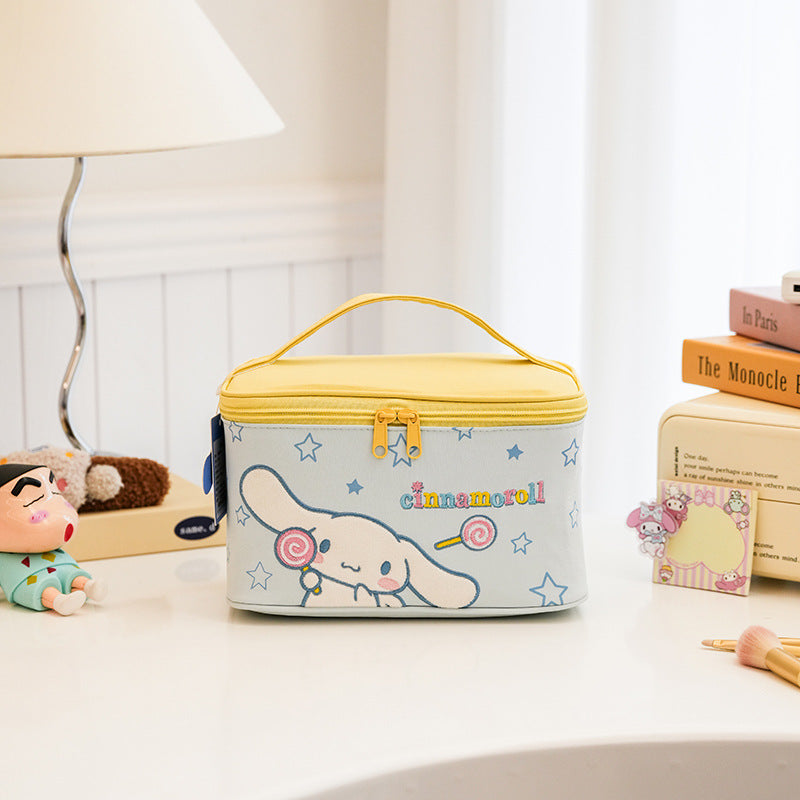 Fashion Embroidery Large Capacity Good-looking Portable Cosmetic Bags