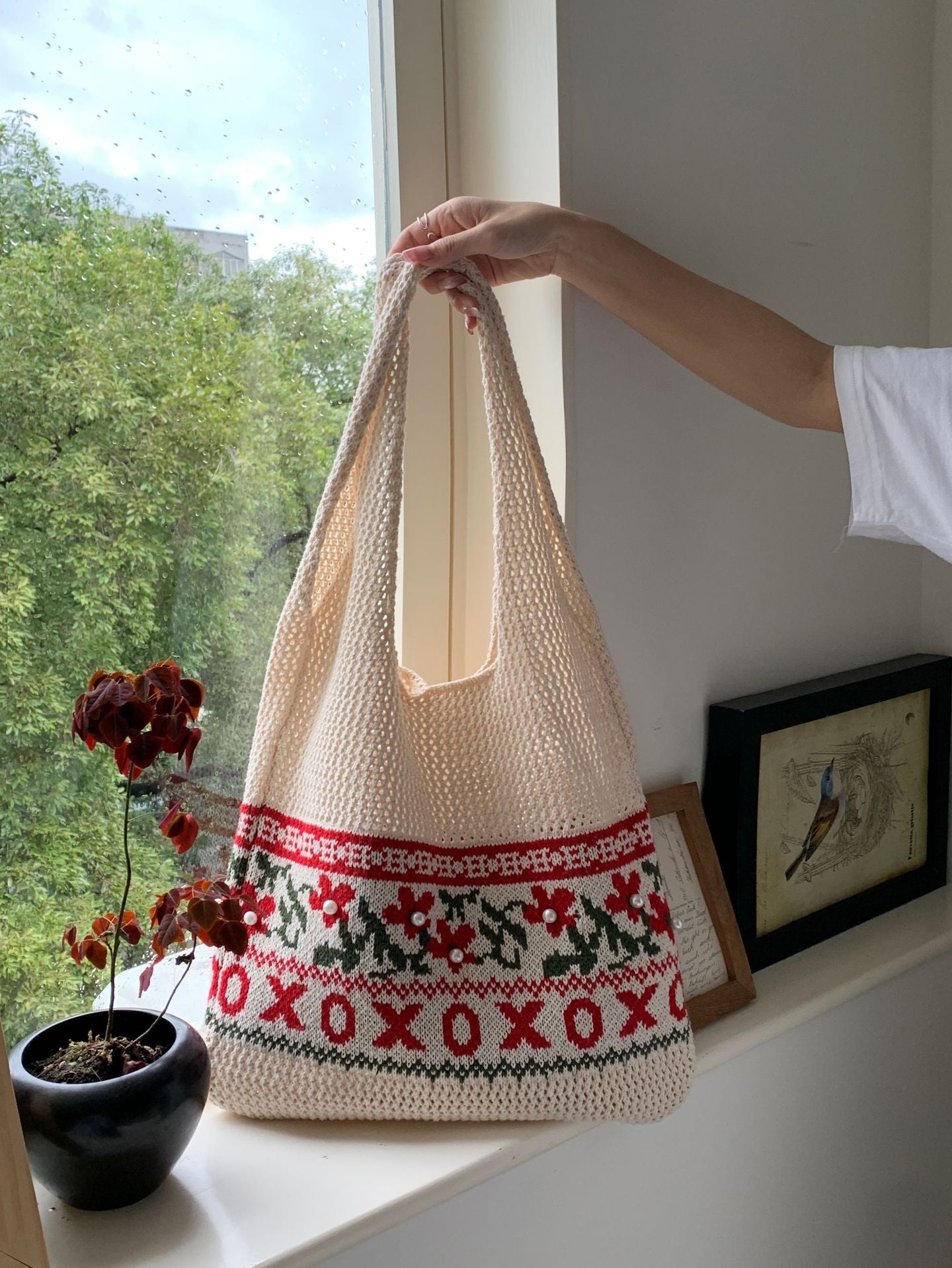 Women's Retro Knitted Woven High-grade Exquisite Large Shoulder Bags