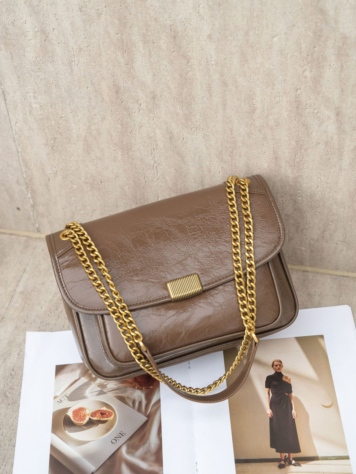 Women's Layer Oil Wax Leather Zip Soft Portable Bright Crack Bags
