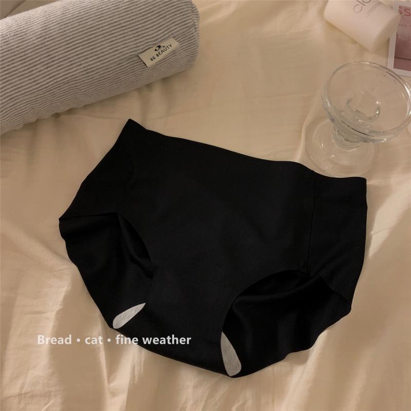 Women's Likes Simple Clean Solid Color Seamless Panties