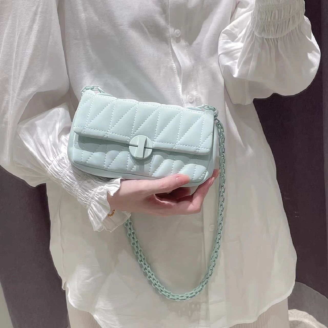 Women's Advanced Texture Diamond Chain Underarm Shoulder Bags