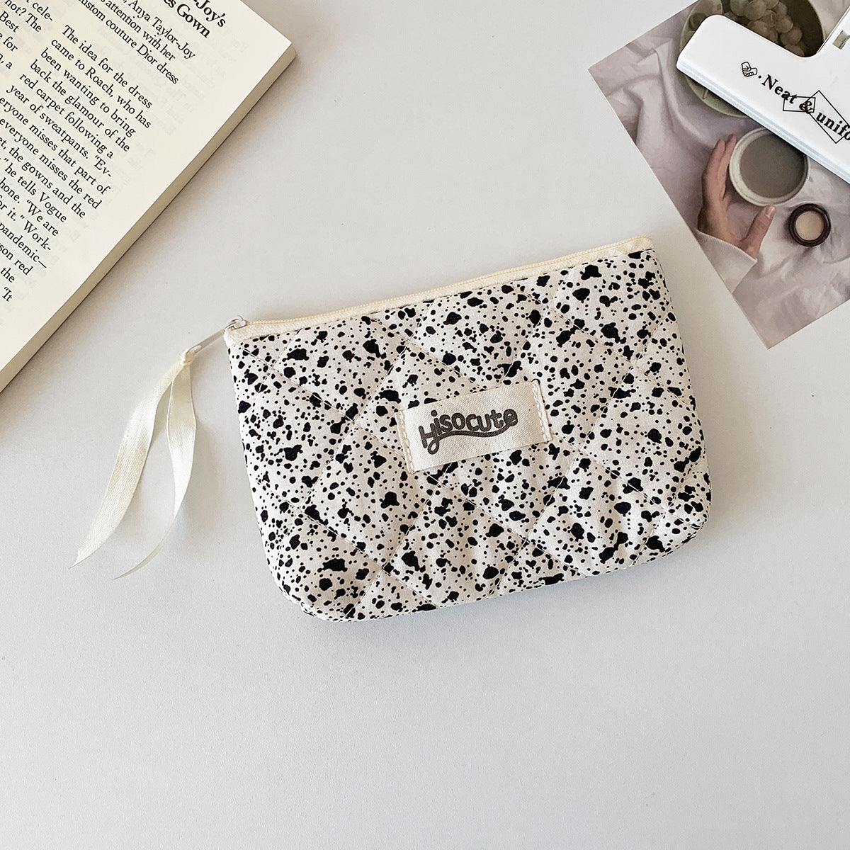 Attractive Quilted Good-looking Storage Portable Headset Makeup Bag
